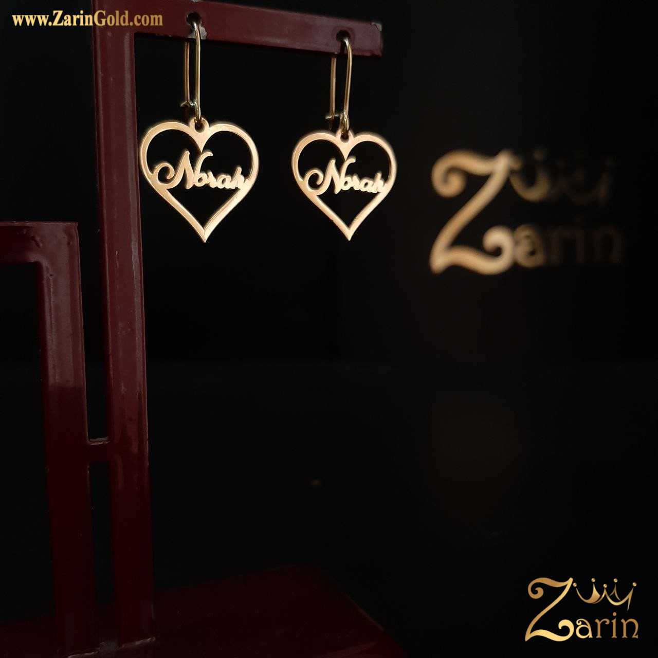 گوشواره طلا دخترانه نورا، اسم انگلیسی با فریم قلب